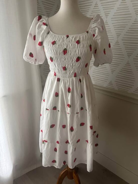 Kindred Dresses & Skirts - Kindred Small White Embroidered Strawberrry Cottagecore Milkmaid Midi Dress